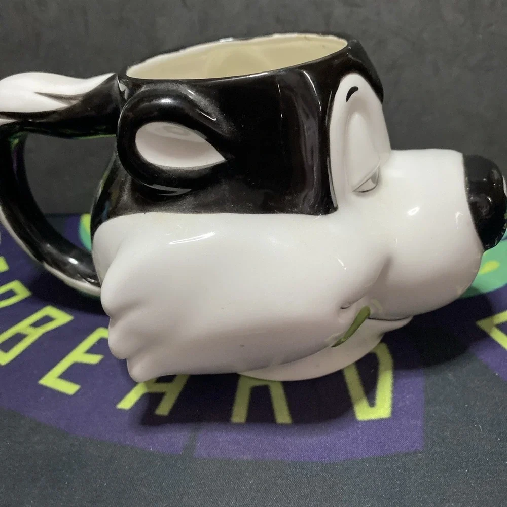 Vintage 1993 Pepe Le Pew Ceramic Mug Applause Warner Brothers 3D Coffee Cup Rare